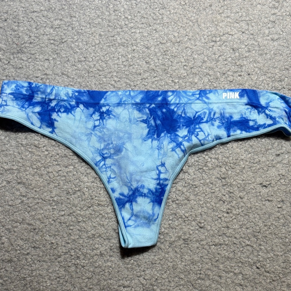 PINK VS Seamless Thong Large